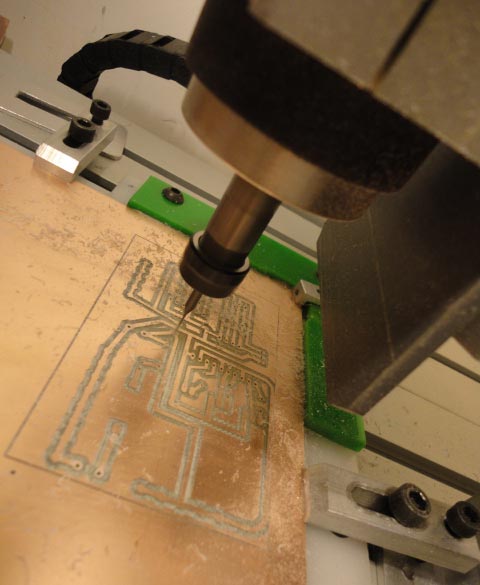 August 18th 2011: cutting power circuit for Thingy robots